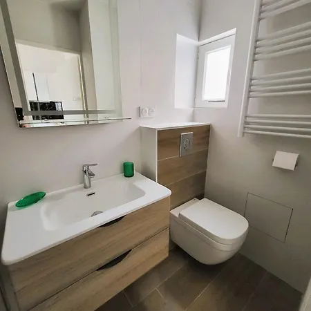 Ravissant T2, Proche Centre, Quartier Tres Calme,,parking,clim, Deco Soignee * Montpellier