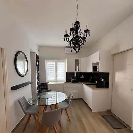 Ravissant T2, Proche Centre, Quartier Tres Calme,,parking,clim, Deco Soignee Montpellier
